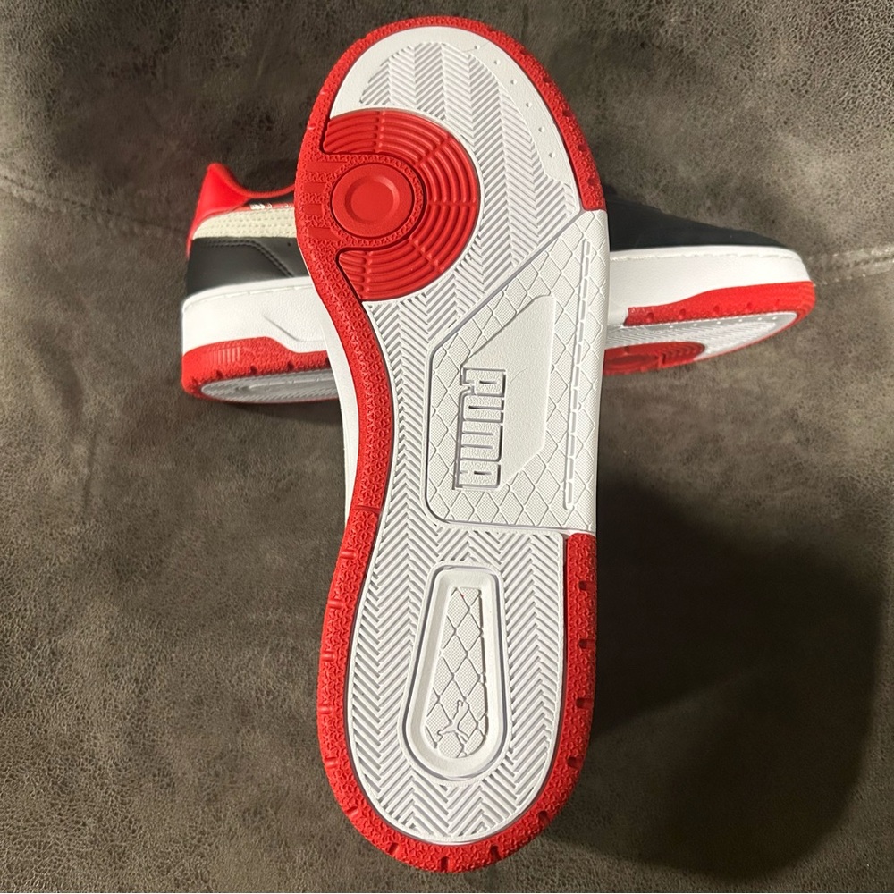 Puma Men's Black and White Ferrari Scuderia Sneakers with Red Accents - Picture 4 of 6